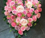 Begravnings dekoration hjärta i rosa toner. Nr 1