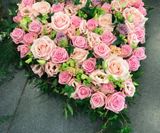 Begravnings dekoration hjärta i rosa toner. Nr 2